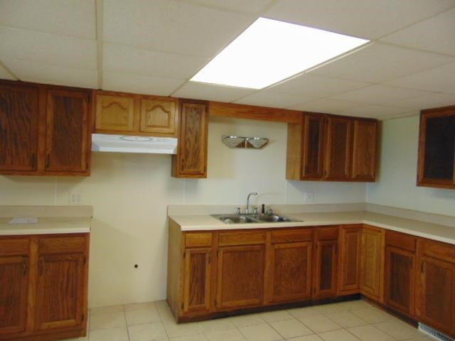 315 West Van Buren Road Alma, MI 48801 - Photo 8 of 26 1891962-8.JPG