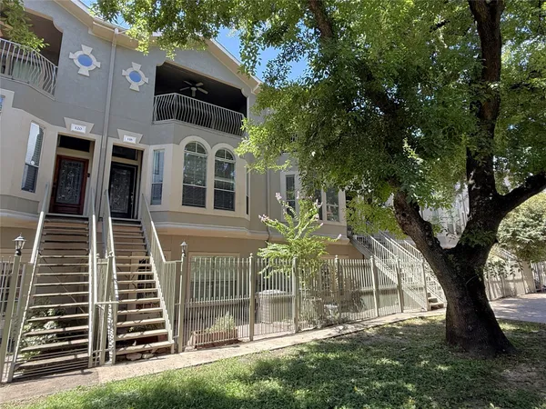 $2,850 | 118 Detering Street, Houston, TX 77007