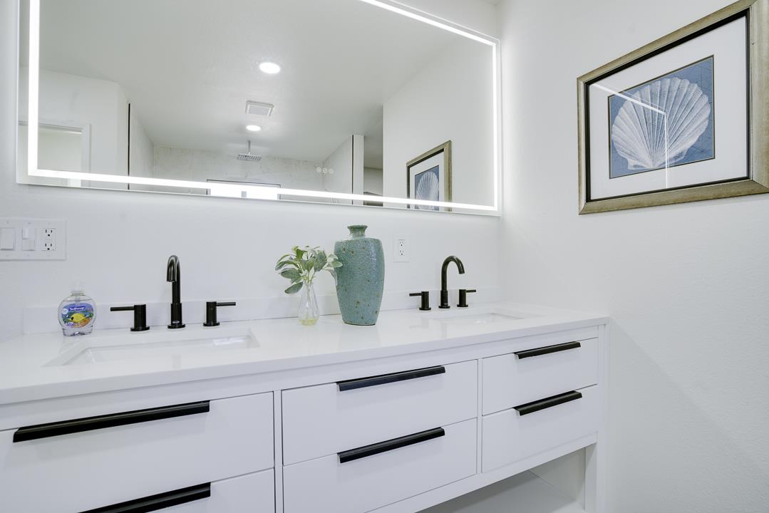 2576 Toltec Circle San Ramon, CA 94583 - Photo 19 of 37 a kitchen with cabinets and window