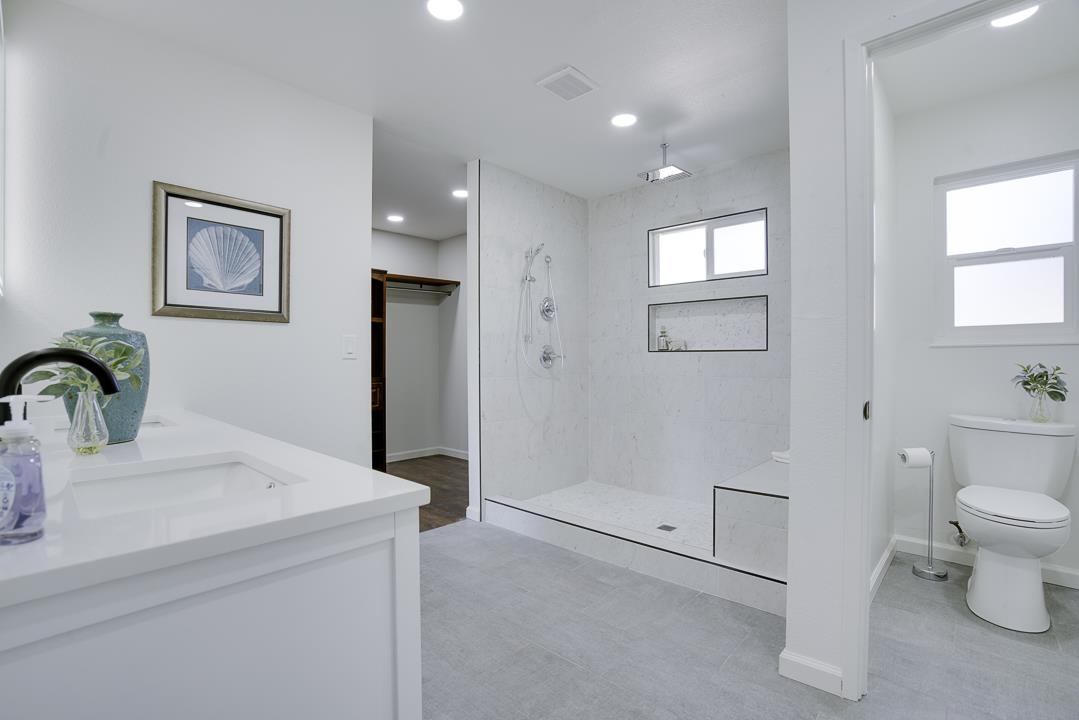 2576 Toltec Circle San Ramon, CA 94583 - Photo 20 of 37 a bathroom with a sink toilet and shower