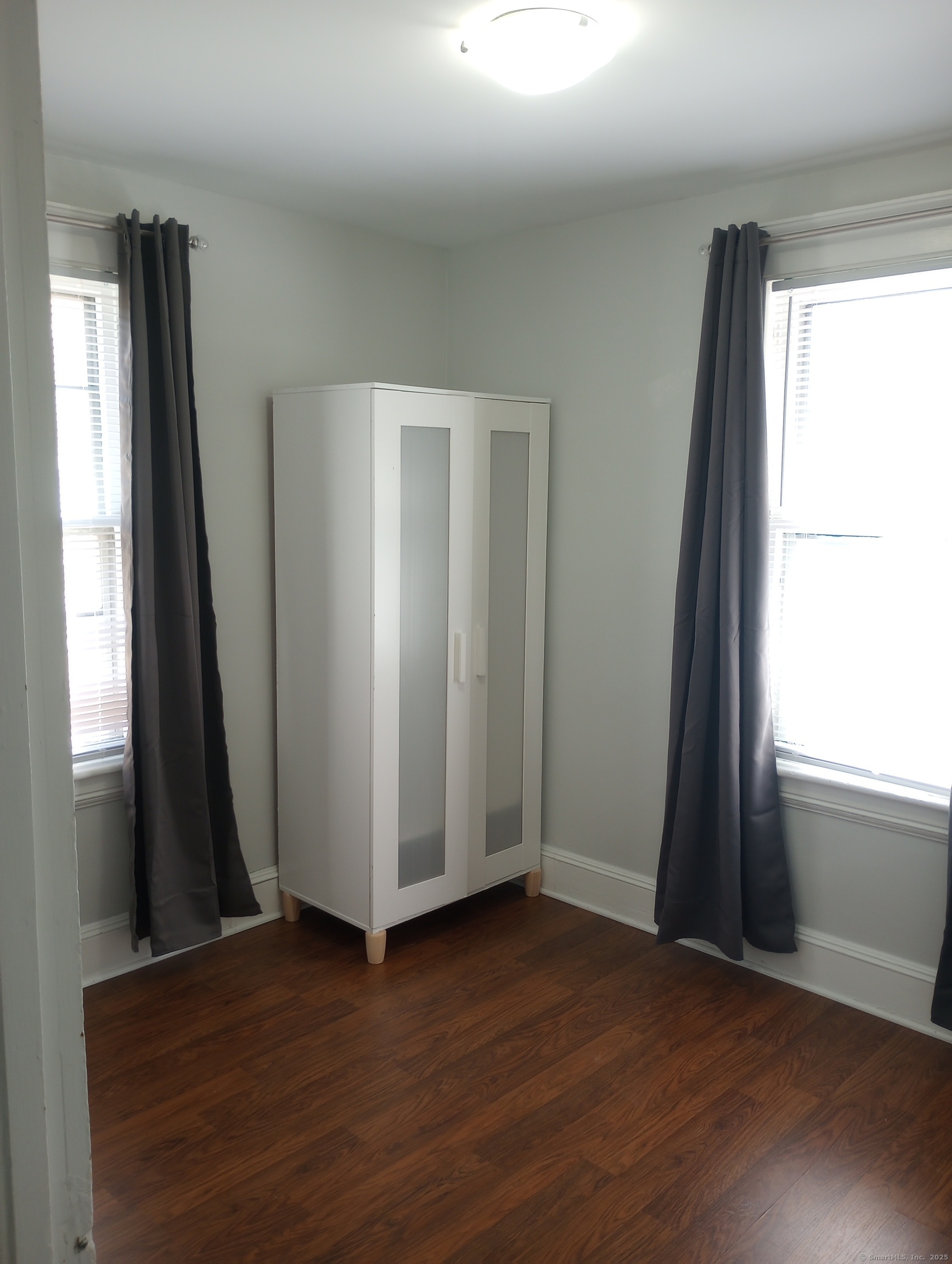 92 Thorpe Street Fairfield, CT 06824 - Photo 9 of 14