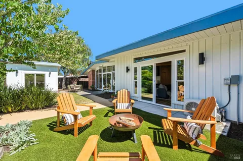 $1,395,000 | 384 Hibiscus Way, San Rafael, CA 94903