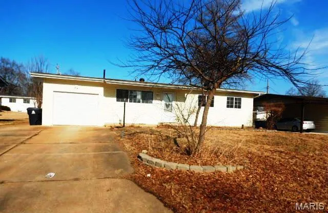$144,000 | 1435 Aspen Drive, Florissant, MO 63031