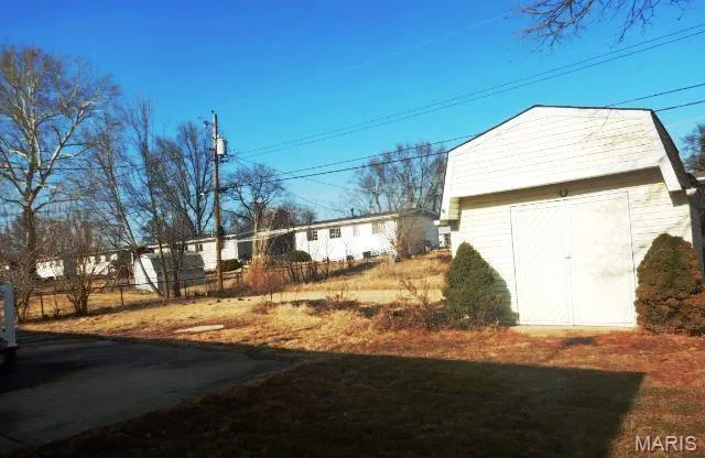 $144,000 | 1435 Aspen Drive, Florissant, MO 63031