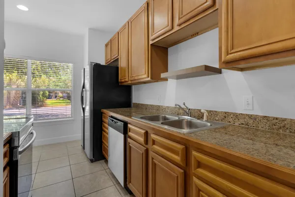 $1,750 | 15284 331 Business Highway, Unit 3C, Freeport, FL 32439