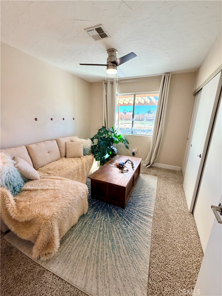 58271 Caliente Street Yucca Valley, CA 92284 - Photo 19 of 38 1st Bedroom