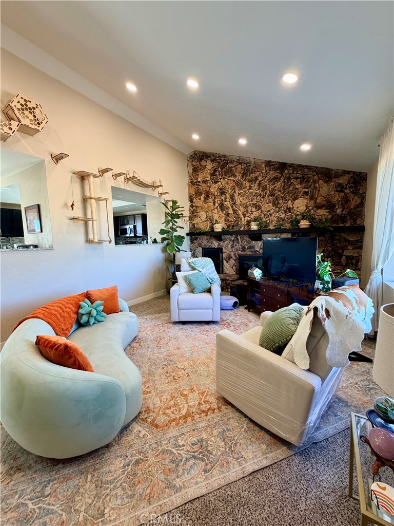 58271 Caliente Street Yucca Valley, CA 92284 - Photo 7 of 38 Sunken Living Room