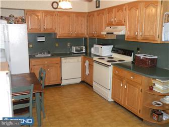 364 Spohn Road Reading, PA 19608 - Photo 2 of 12 Kitchen