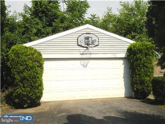 364 Spohn Road Reading, PA 19608 - Photo 12 of 12 Garage