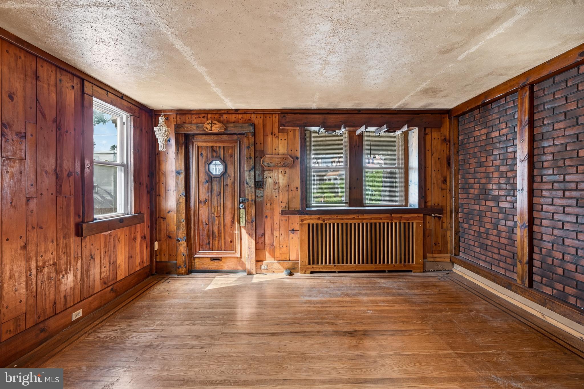 7737 Parkview Road Upper Darby, PA 19082 - Photo 6 of 35