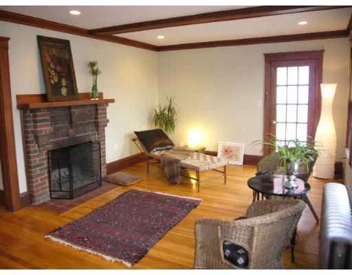 101-103 Hammond Road, Unit 2 Belmont, MA 02478 - Photo 2 of 13 Gallery Image 2