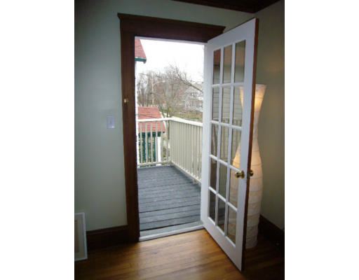 101-103 Hammond Road, Unit 2 Belmont, MA 02478 - Photo 5 of 13 Gallery Image 5