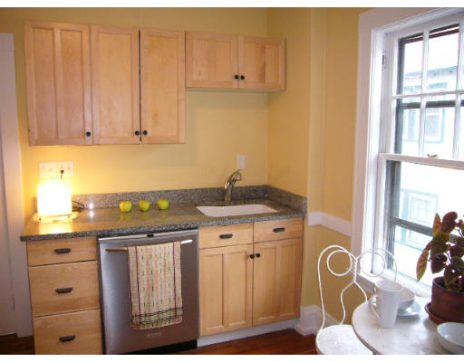 101-103 Hammond Road, Unit 2 Belmont, MA 02478 - Photo 9 of 13 Gallery Image 9