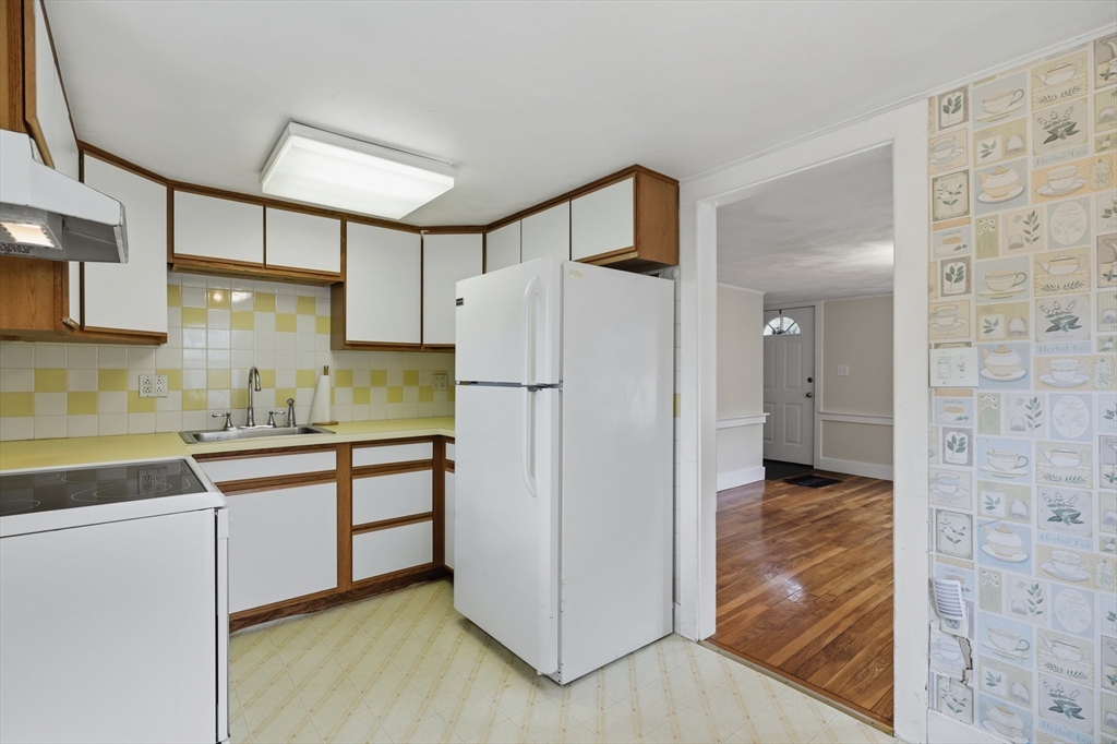 1 Brookhaven Road Worcester, MA 01606 - Photo 12 of 39