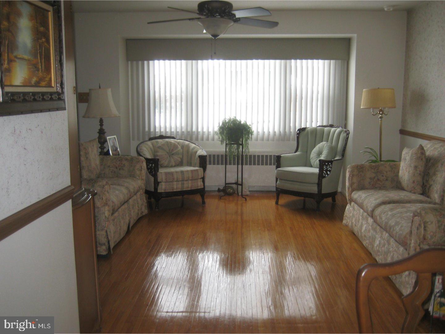 9953 Dungan Road Philadelphia, PA 19115 - Photo 3 of 24 Living Room