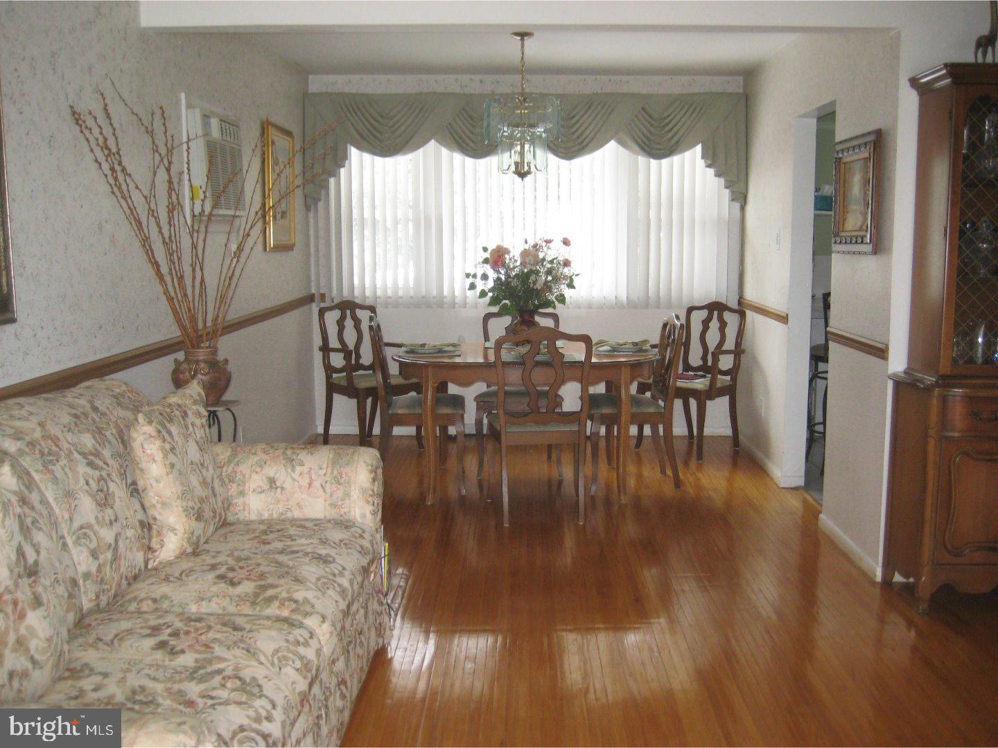 9953 Dungan Road Philadelphia, PA 19115 - Photo 5 of 24 Dining Room