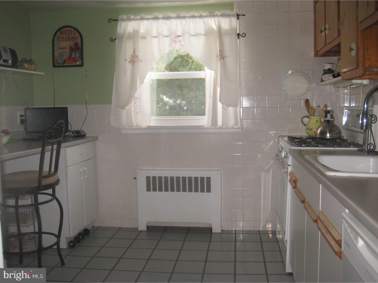 9953 Dungan Road Philadelphia, PA 19115 - Photo 7 of 24 Kitchen