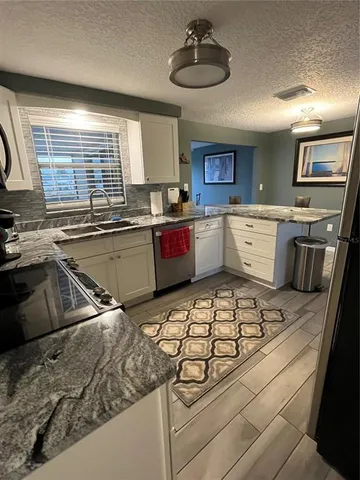 $2,000 | 13604 Evelane Drive, Hudson, FL 34667