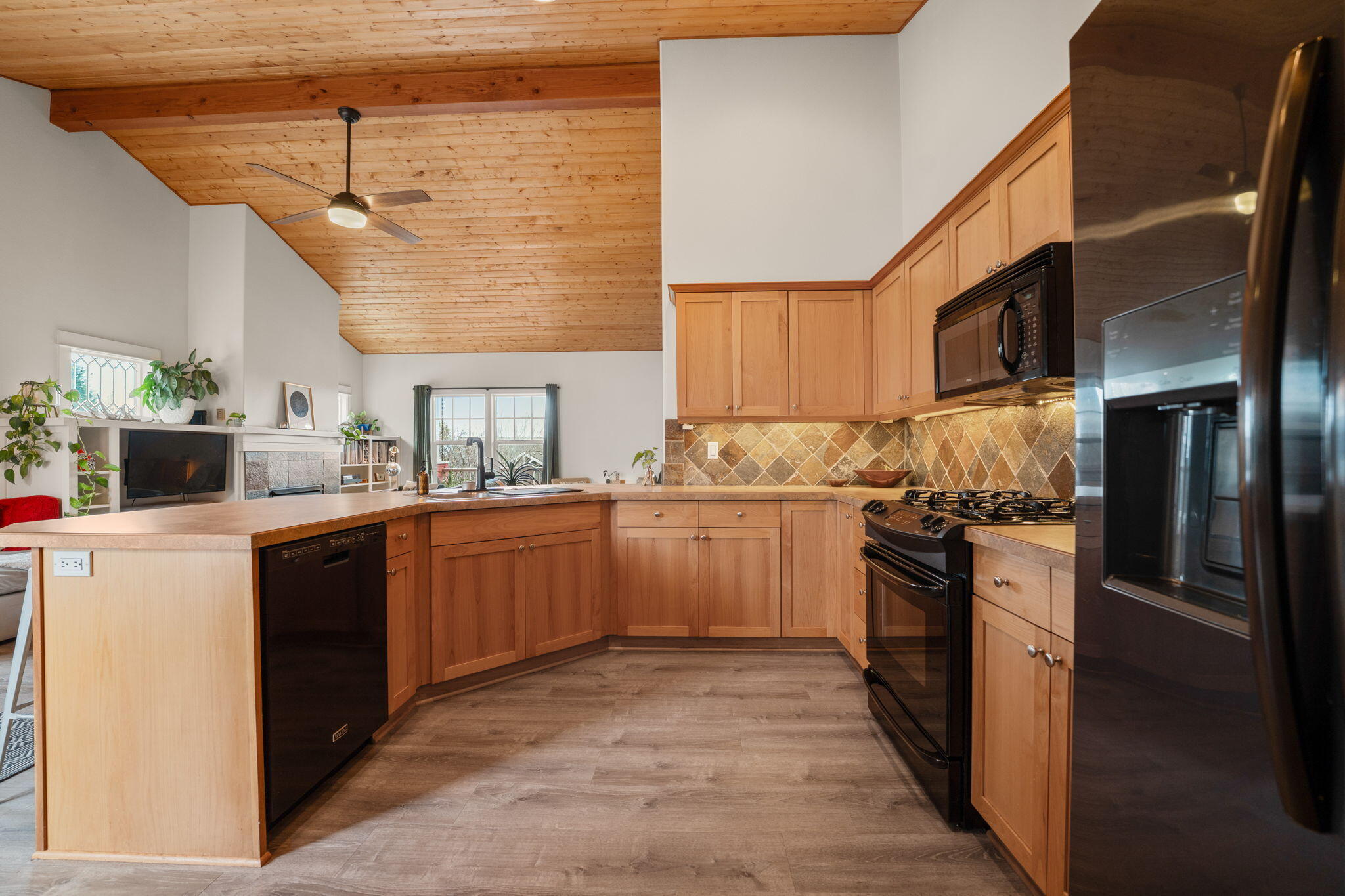 2225 Southwest 36th Court Redmond, OR 97756 - Photo 14 of 47 21-web-or-mls-2225 SW 36th Ct-12