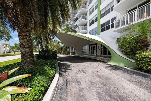 $235,000 | 2150 Sans Souci Boulevard, Unit A1607, North Miami, FL 33181