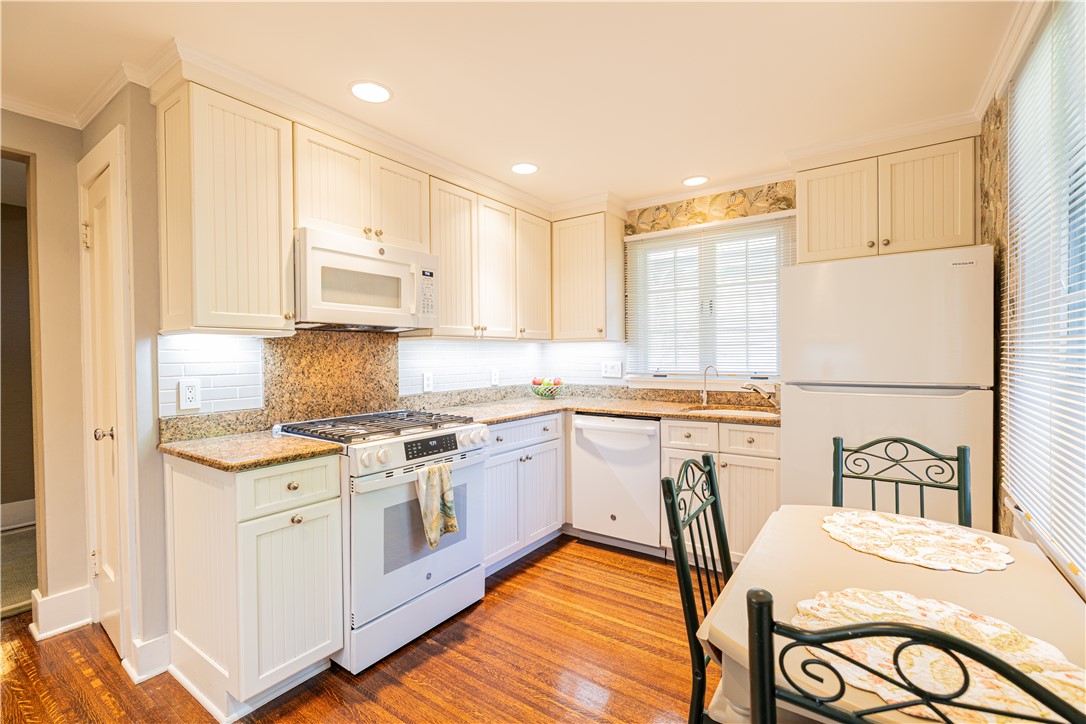 215 Edgerton Street Rochester, NY 14607 - Photo 12 of 40