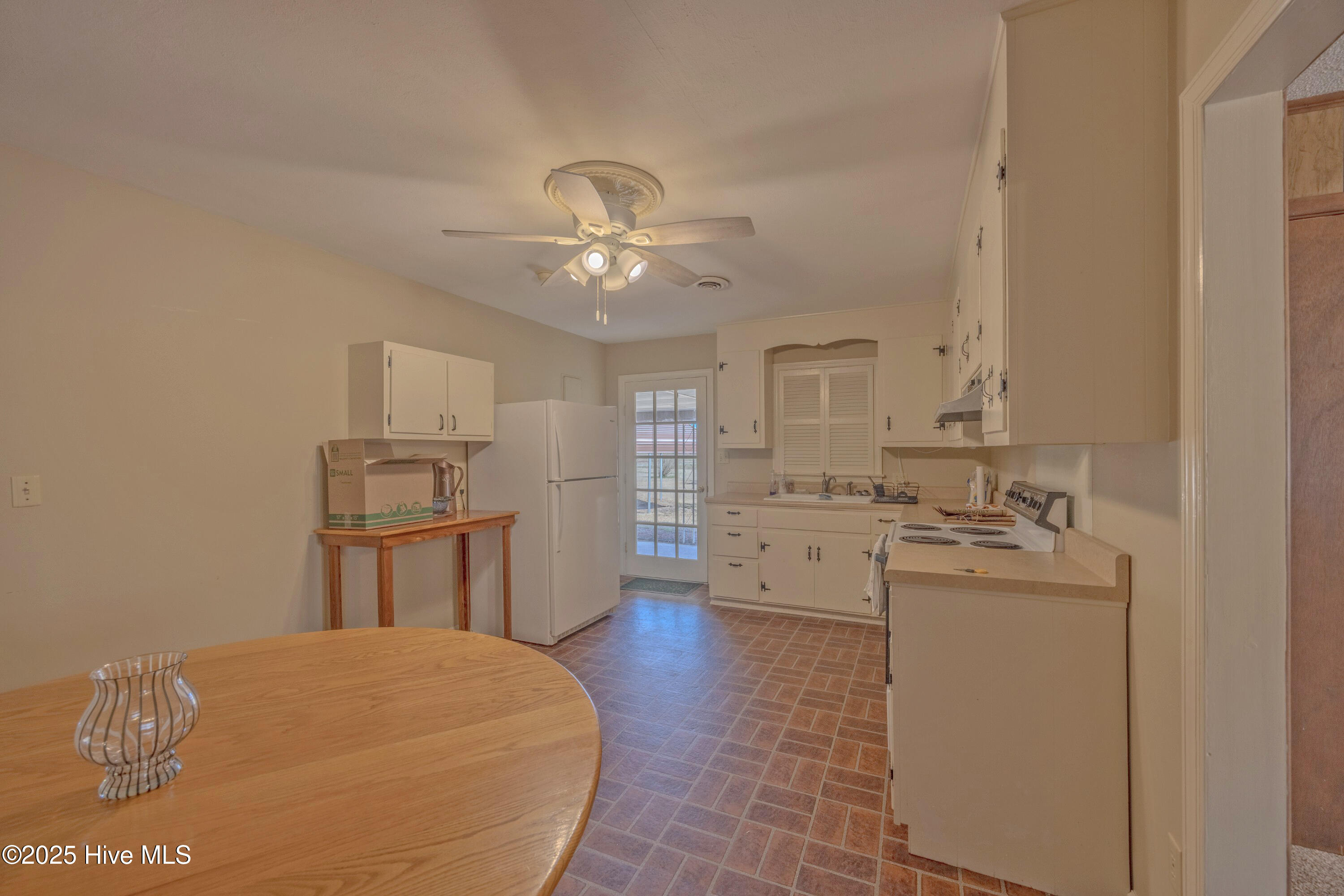 342 Quince Dail Road Chinquapin, NC 28521 - Photo 8 of 36 _K6A0851-HDR (Custom)