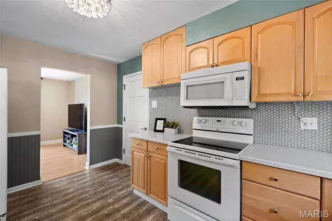 $300,000 | 9509 Arban Drive, Crestwood, MO 63126
