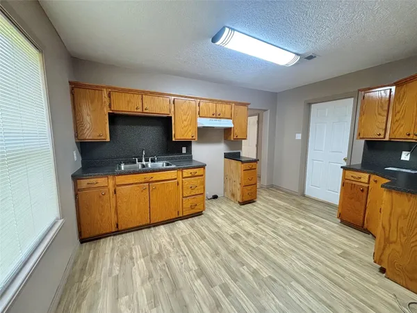 $165,000 | 909 West Elder Street, Colmesneil, TX 75938