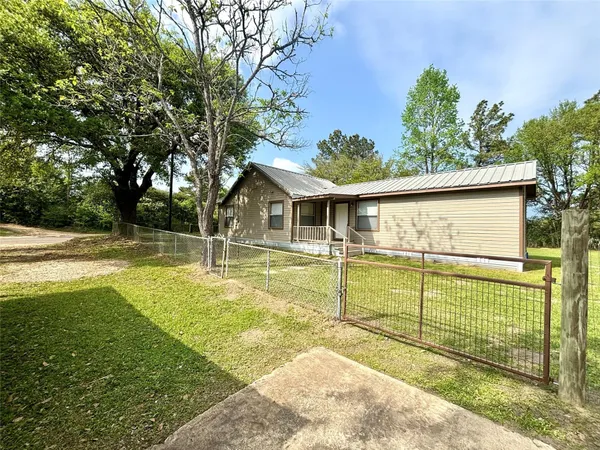 $165,000 | 909 West Elder Street, Colmesneil, TX 75938