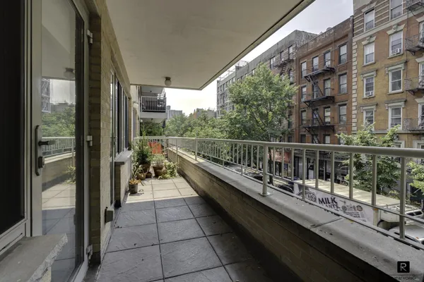 $1,149,000 | 525 East 11th Street, Unit 3C | East Village