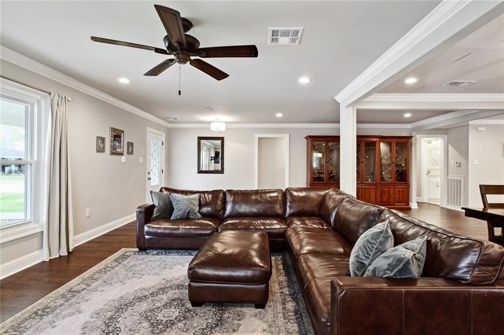 10109 Florence Court River Ridge, LA 70123 - Photo 8 of 21 Gallery Image 8