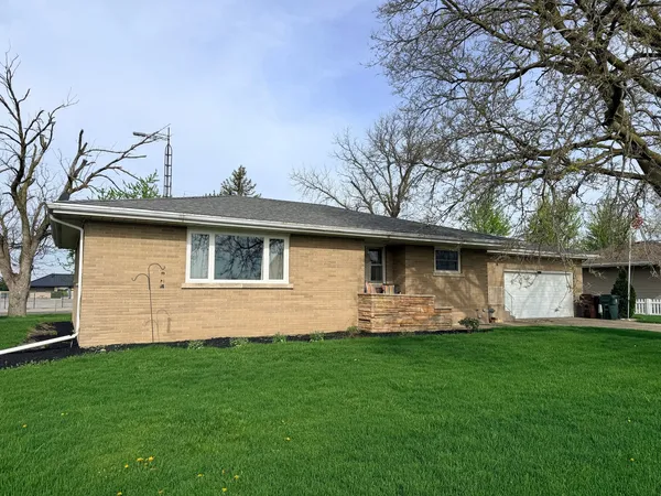$247,500 | 635 North Elm Street, Herscher, IL 60941
