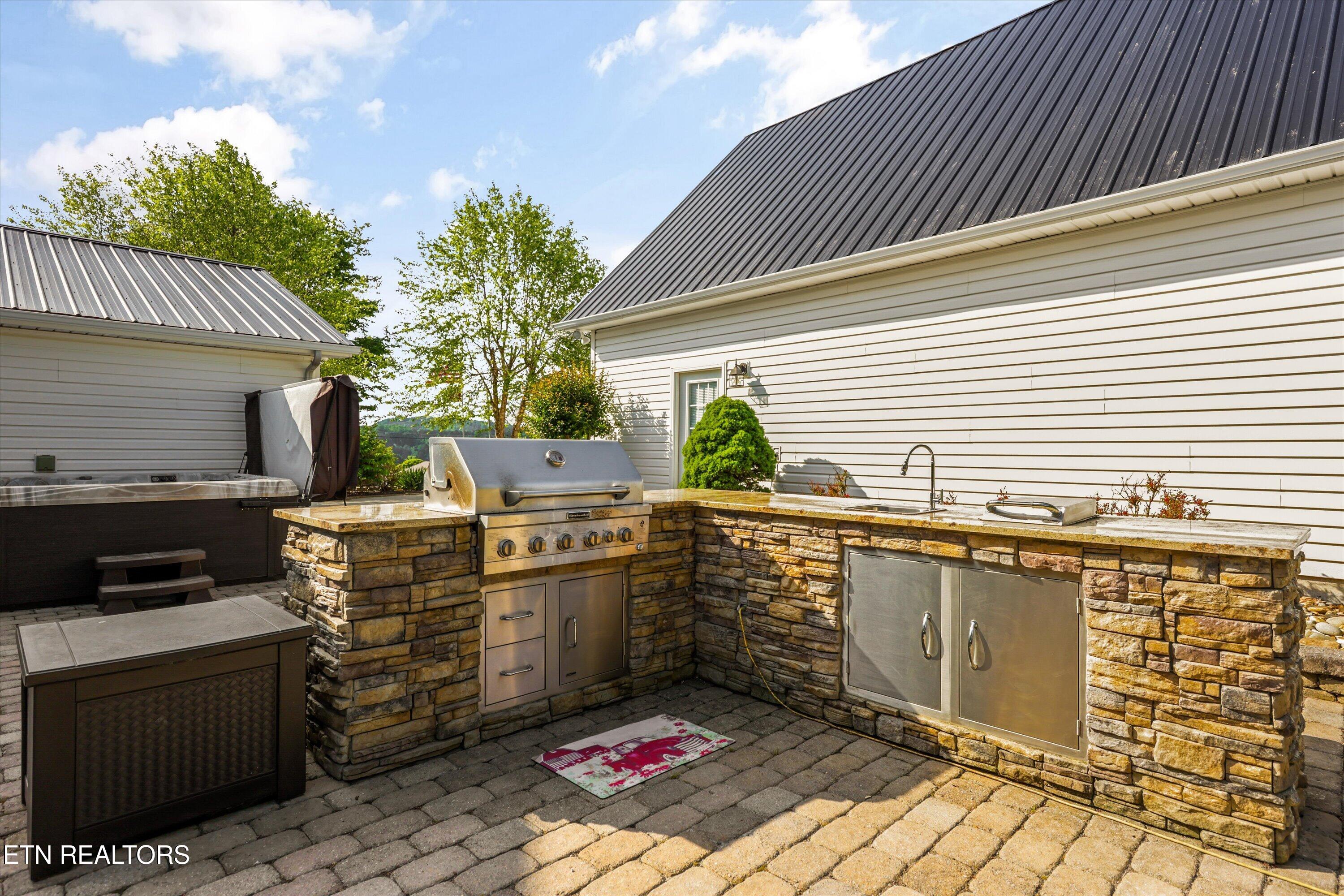 1167 Sable Road Spring City, TN 37381 - Photo 35 of 48 Outdoor Kitchen