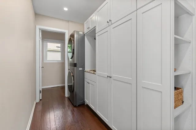 $695,000 | 1211 Parliament Court, Libertyville, IL 60048