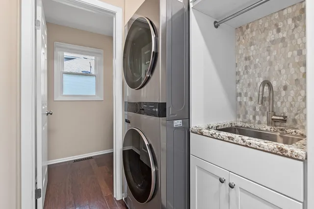 $695,000 | 1211 Parliament Court, Libertyville, IL 60048