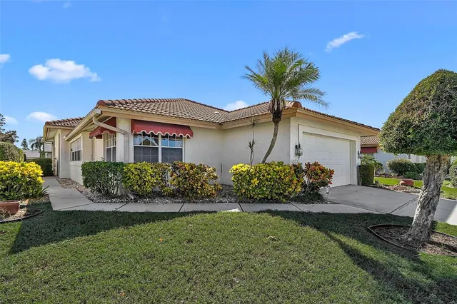 $384,000 | 4717 Peridia Boulevard East, Bradenton, FL 34203