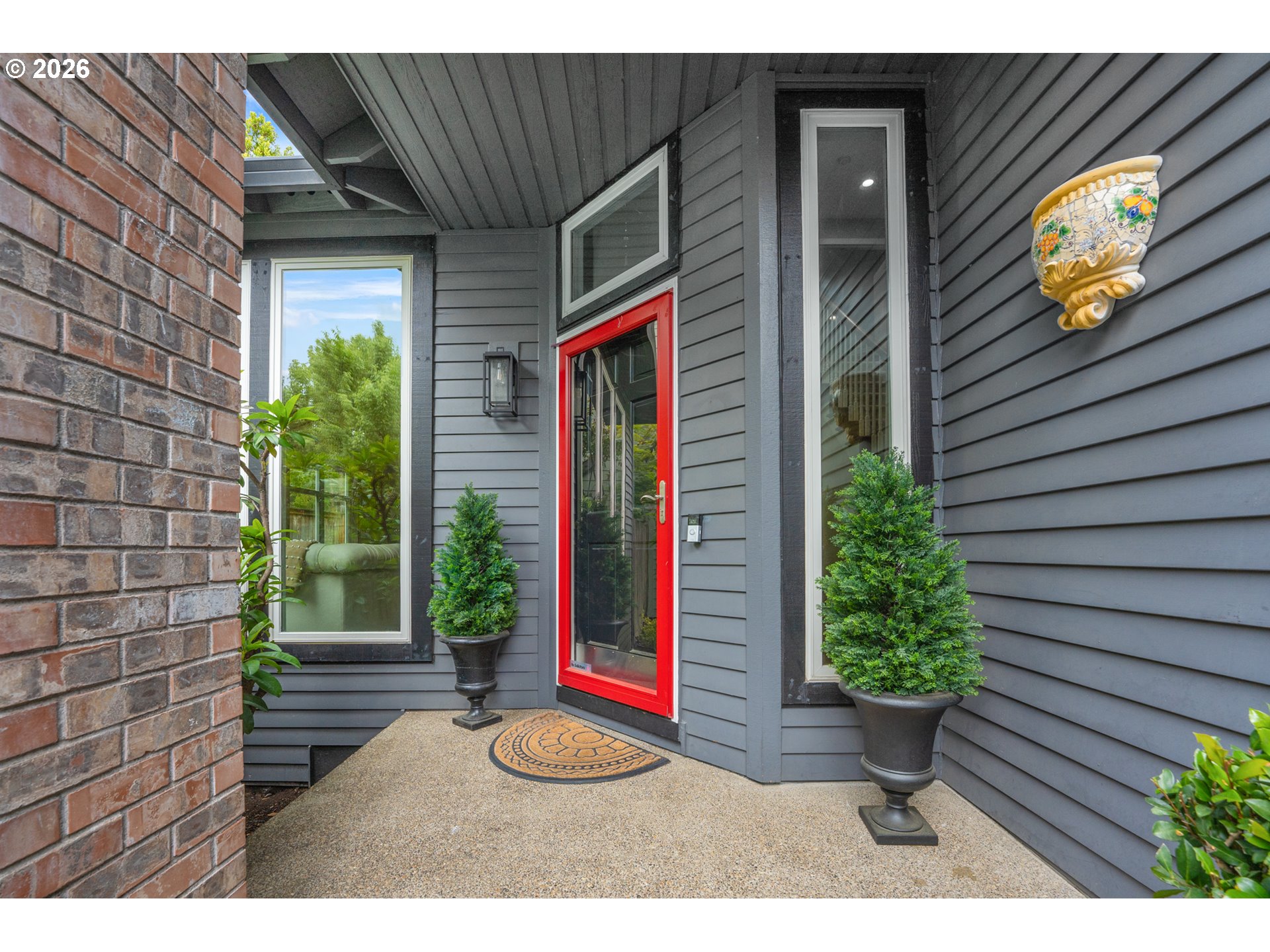 5825 Ridgetop Court Lake Oswego, OR 97035 - Photo 4 of 46 Living Room
