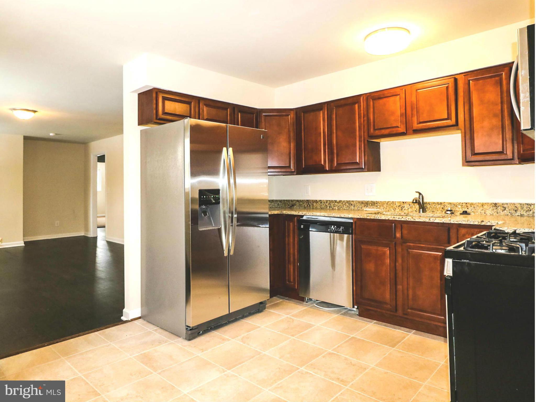 18304 Cabin Road Triangle, VA 22172 - Photo 13 of 30 Kitchen