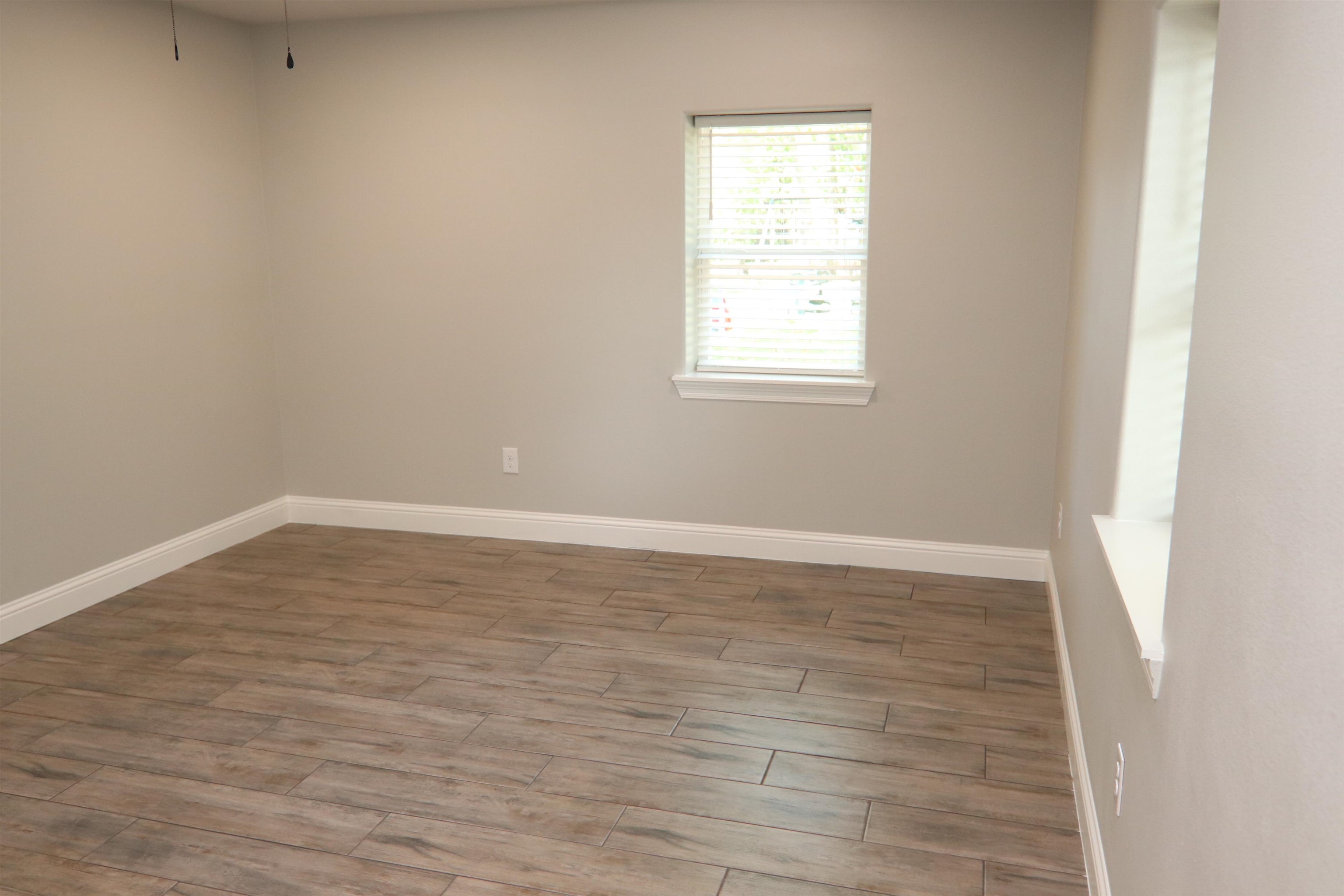240 Mill Street, Unit A Vidor, TX 77662 - Photo 10 of 13