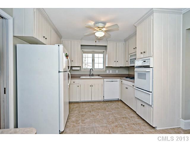 1020 Wimbledon Road Charlotte, NC 28209 - Photo 4 of 16 Gallery Image 4
