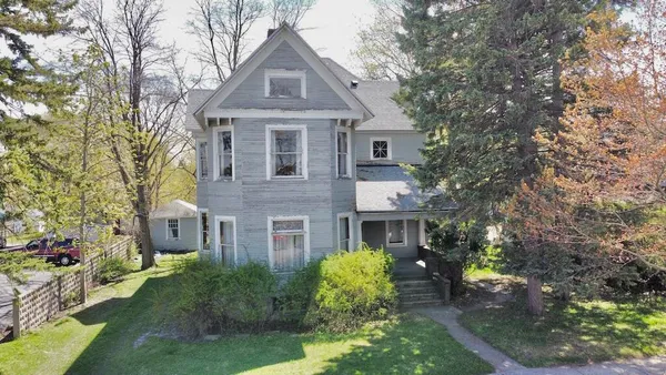 $105,000 | 339 2nd Street, Manistee, MI 49660