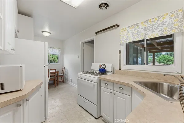 $699,900 | 824 North Oakway Avenue, San Dimas, CA 91773