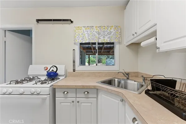 $699,900 | 824 North Oakway Avenue, San Dimas, CA 91773