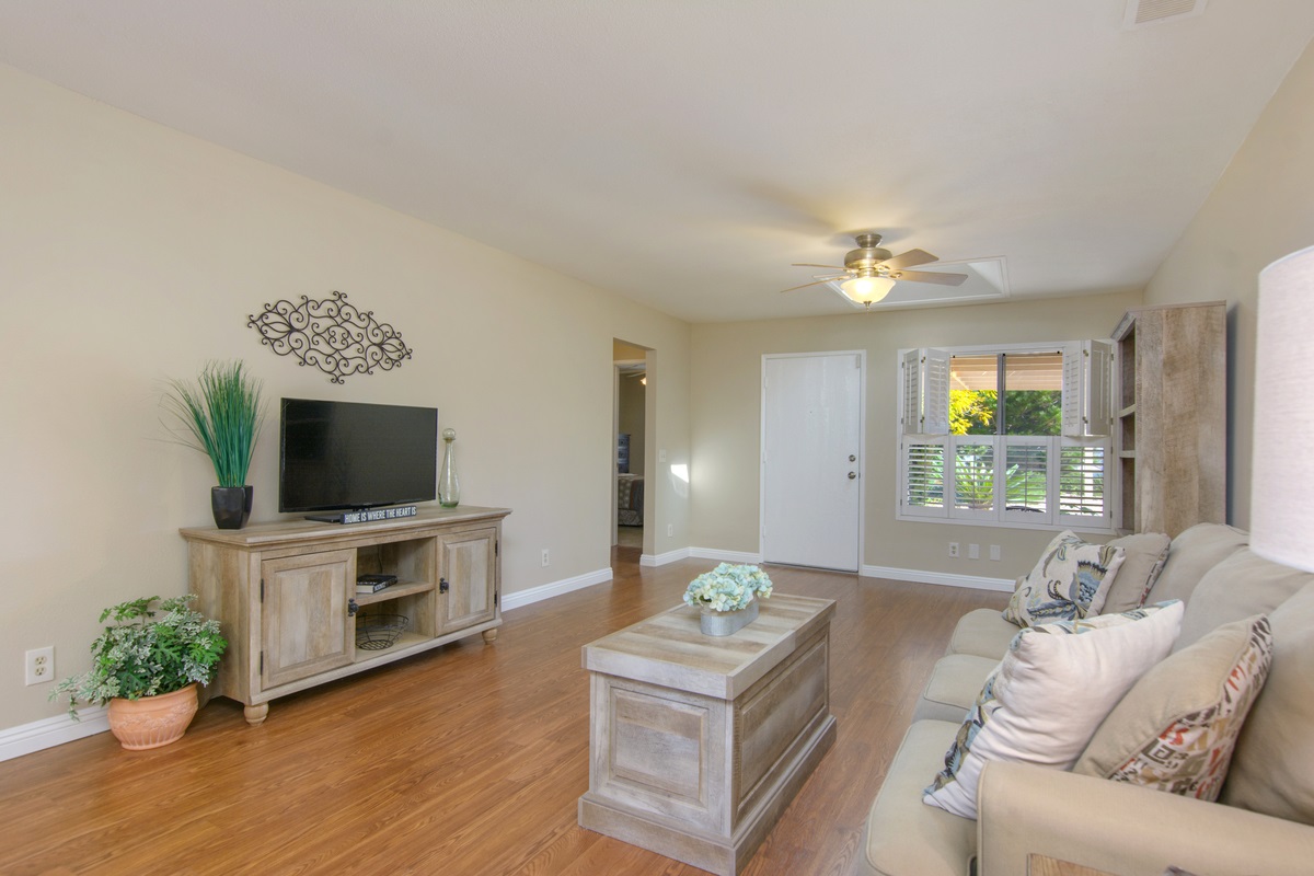 1371 Panorama Ridge Road Oceanside, CA 92056 - Photo 4 of 25