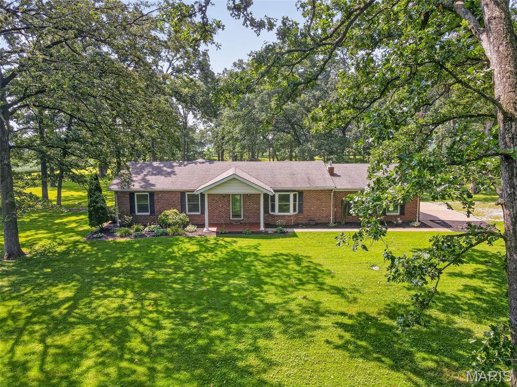 8861 Gilmore Lake Road Columbia, IL 62236 - Photo 8 of 82 Gallery Image 8