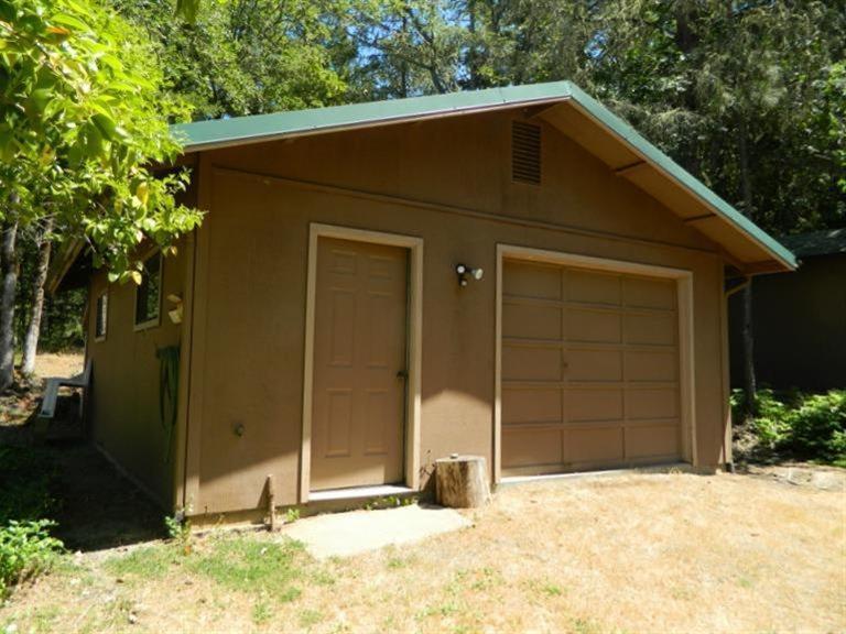 2053 Fish Hatchery Road Grants Pass, OR 97527 - Photo 22 of 32 Additional Photo