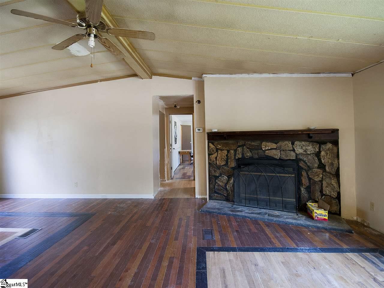 380 Country Estates Road Fountain Inn, SC 29644 - Photo 7 of 36