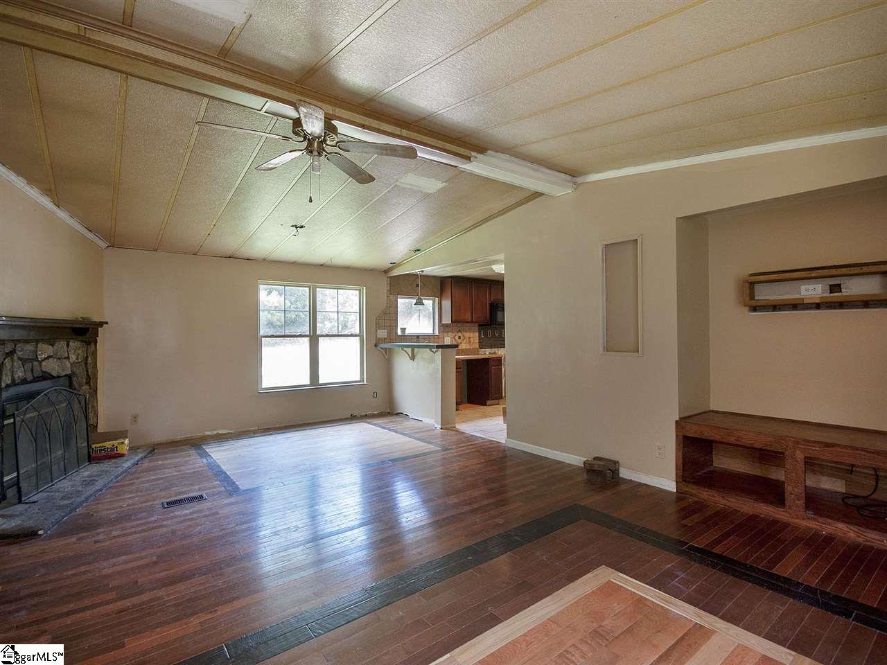 380 Country Estates Road Fountain Inn, SC 29644 - Photo 8 of 36