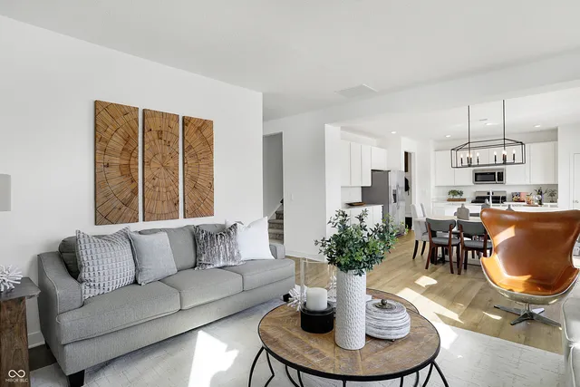 $359,995 | 2420 Fir Drive, Greenfield, IN 46140