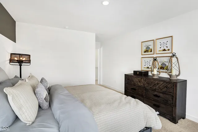 $359,995 | 2420 Fir Drive, Greenfield, IN 46140